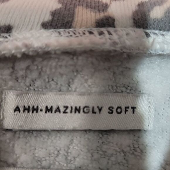 AMERICAN Eagle Animal Print Amazingly Soft Jeggings Fit Hoodie Sweater - Picture 3 of 5